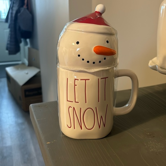 Rae Dunn Let it Snow Mug - Picture 1 of 2